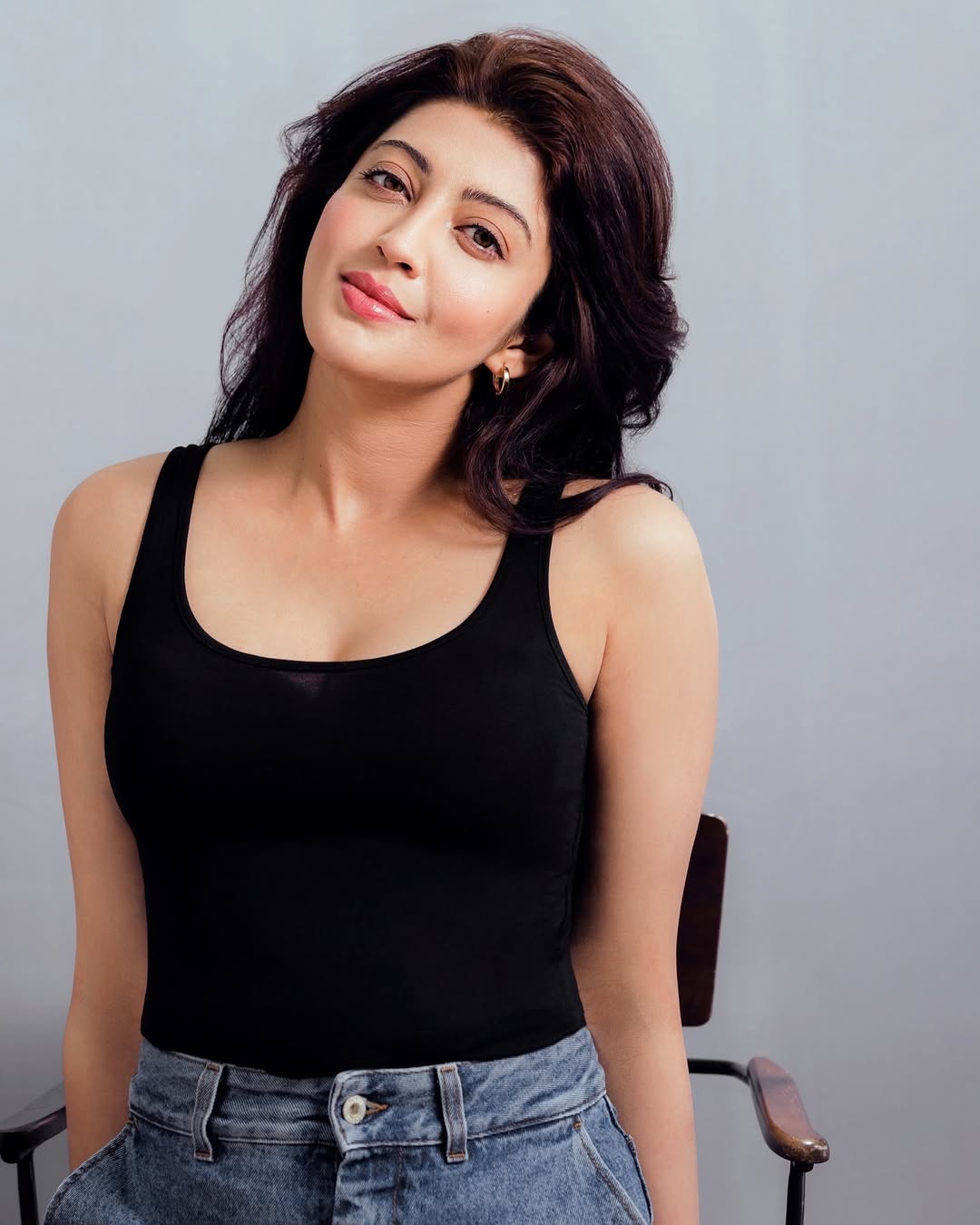 Pranitha Subhash Enjoys a Memorable Island Vacation with Daughter Arna Pranitha Subhash Enjoys a Memorable Island Vacation with Daughter Arna