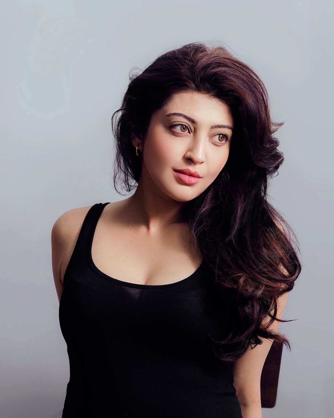 Pranitha Subhash Enjoys a Memorable Island Vacation with Daughter Arna Pranitha Subhash Enjoys a Memorable Island Vacation with Daughter Arna