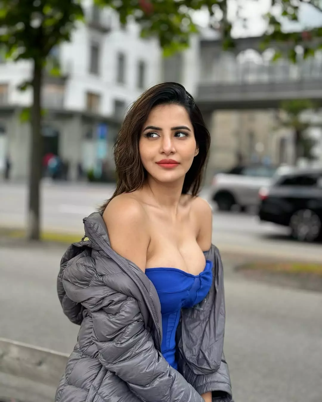 Chic, Calm & Captivating: Ashu’s Stylish Vibes Chic, Calm & Captivating: Ashu’s Stylish Vibes