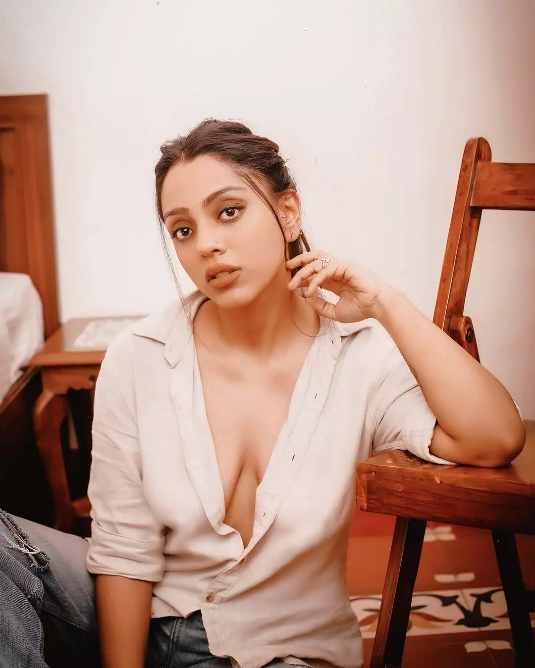 Deviyani Sharma’s Beauty Takes Flight, Like a Petal in the Breeze