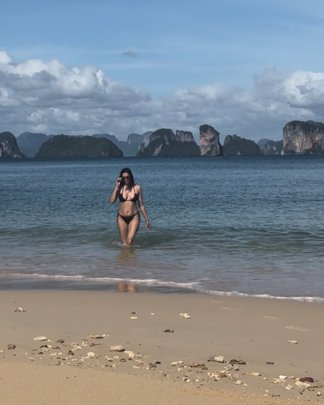 Pragya Kapoor’s Relaxed Look Sets Instagram Buzzing