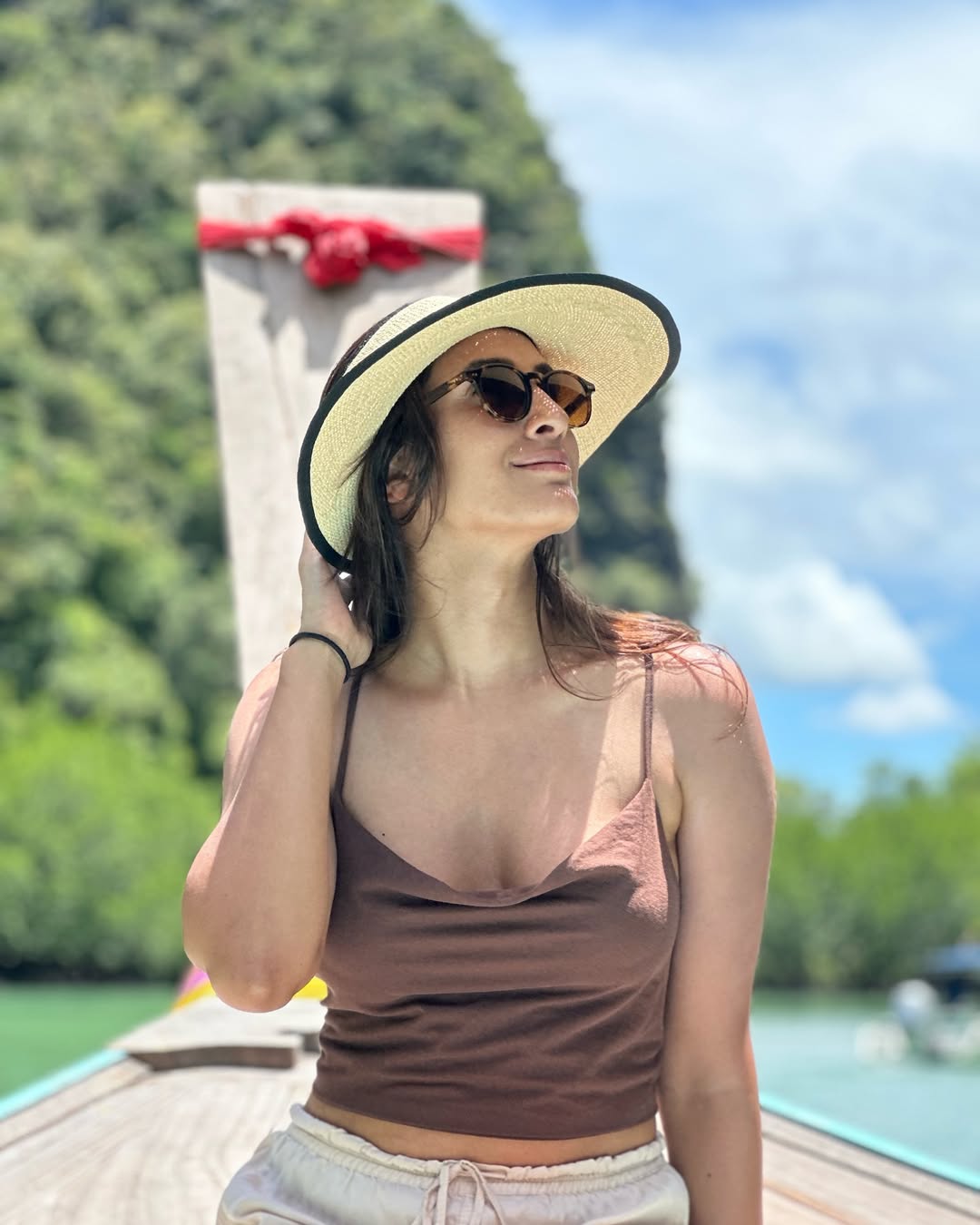 Pragya Kapoor’s Relaxed Look Sets Instagram Buzzing Pragya Kapoor’s Relaxed Look Sets Instagram Buzzing