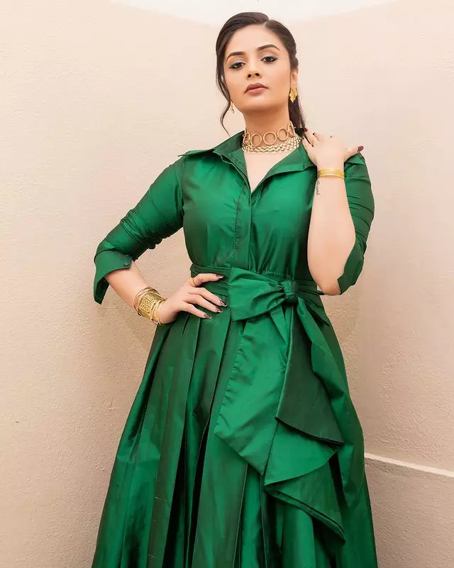 Sreemukhi’s dress ideas are pure magic