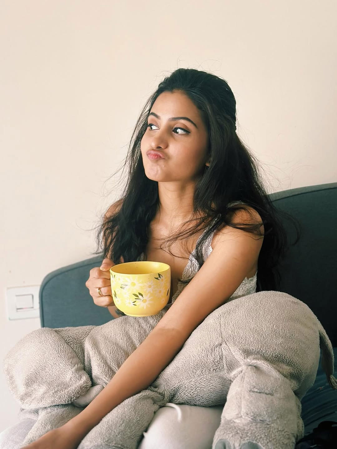 Deepika Pillis Relaxed Bench Still Wins Hearts on Instagram Deepika Pillis Relaxed Bench Still Wins Hearts on Instagram