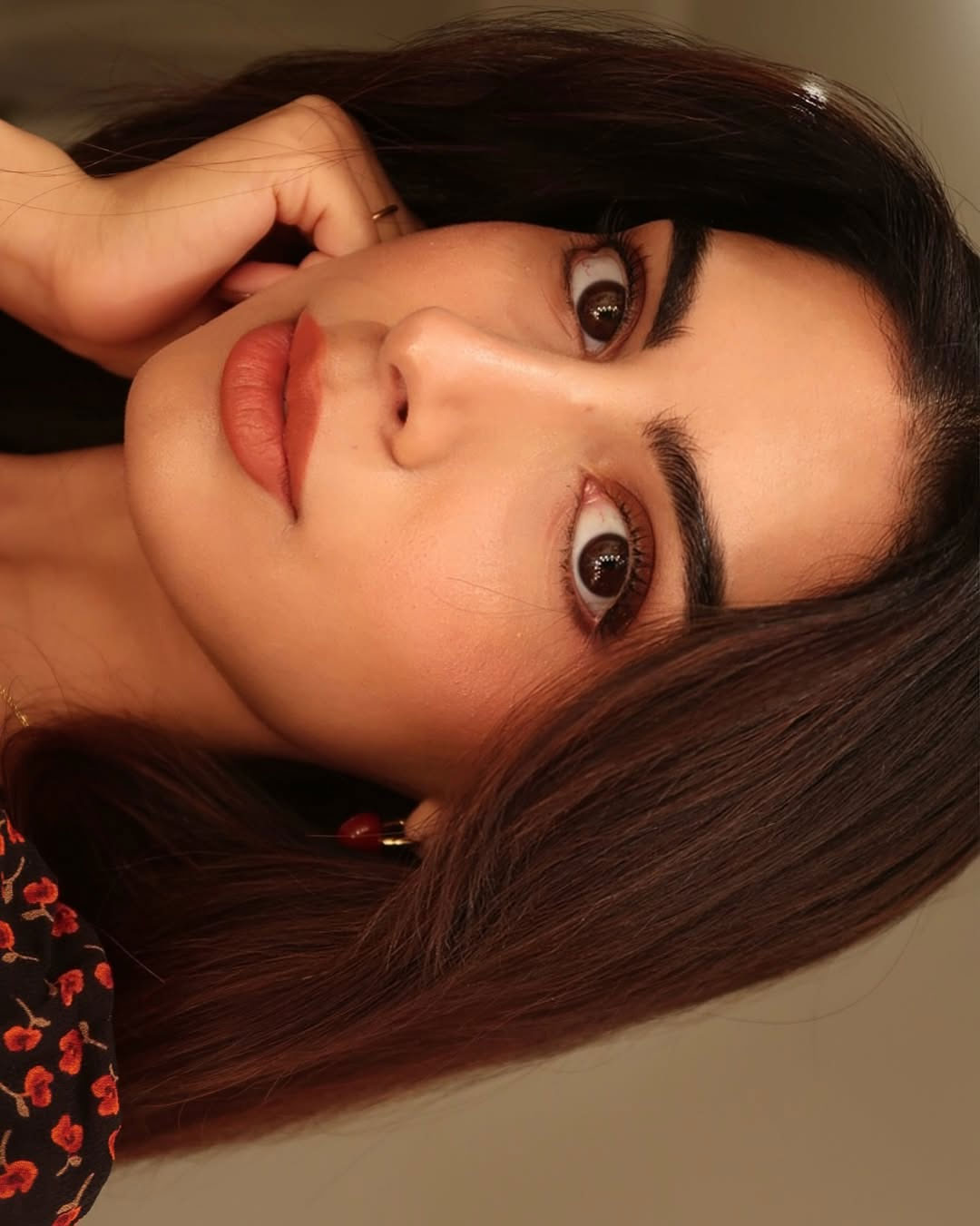 Khushi Kapoor Looks Effortlessly Elegant in Latest Post Khushi Kapoor Looks Effortlessly Elegant in Latest Post