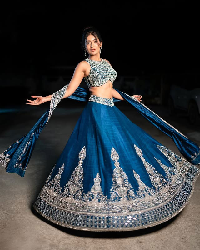 Rashi Singh Shares Shopping Diaries from Her Germany Visit Rashi Singh Shares Shopping Diaries from Her Germany Visit