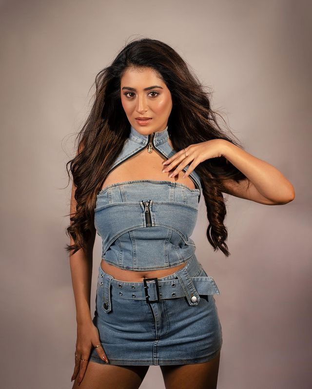 Rashi Singh Shares Shopping Diaries from Her Germany Visit