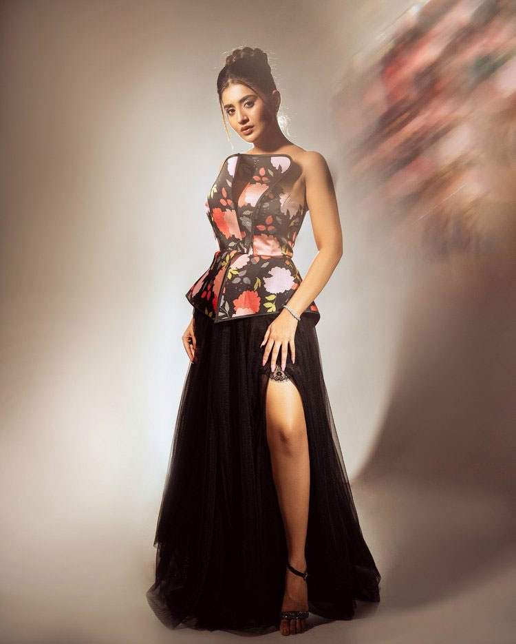 Rashi Singh Shares Shopping Diaries from Her Germany Visit Rashi Singh Shares Shopping Diaries from Her Germany Visit