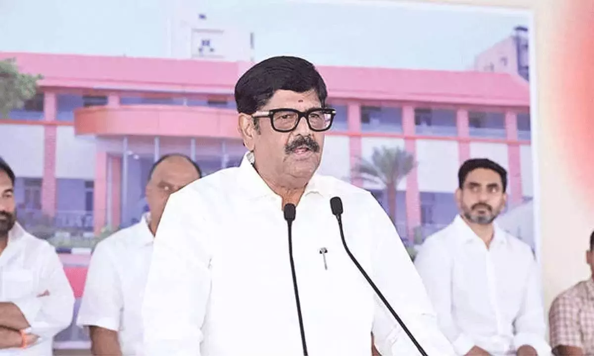 లోకేష్ ముందే మంత్రి ఆనం అసహనం!