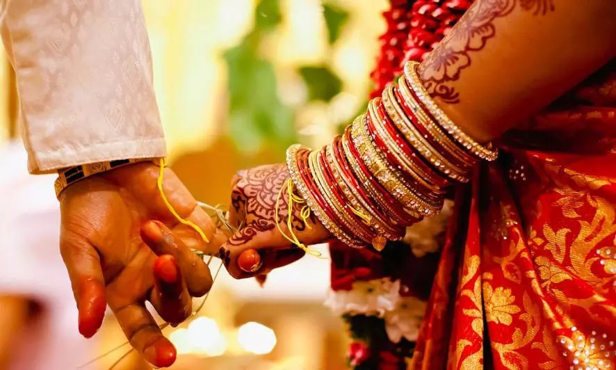 రూ.కోట్ల ఆస్తి ఉందని భార్య చనిపోయిందని పెళ్లాడి.. ఎంత డ్రామా చేశాడంటే?