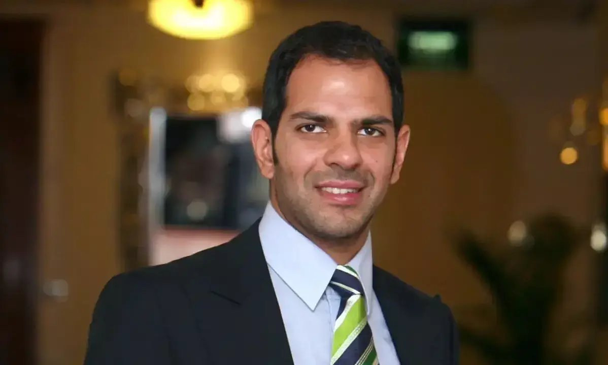 అగ్ర నిర్మాత 30వేల కోట్ల ఆస్తి కోసం వార‌సుల‌ కుట్ర‌లు