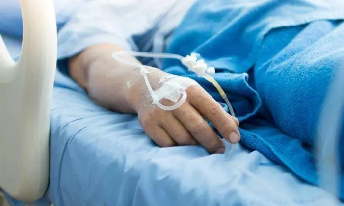 ఐసీయూలో వైద్యుల నిర్లక్ష్యం.. ఆసుపత్రికి రూ.18 లక్షల ఫైన్