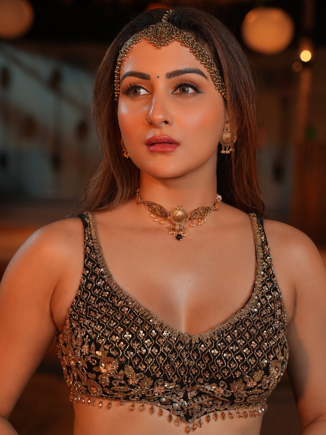 Zaara Yasmin’s Looks Always Take Center Stage Zaara Yasmin’s Looks Always Take Center Stage