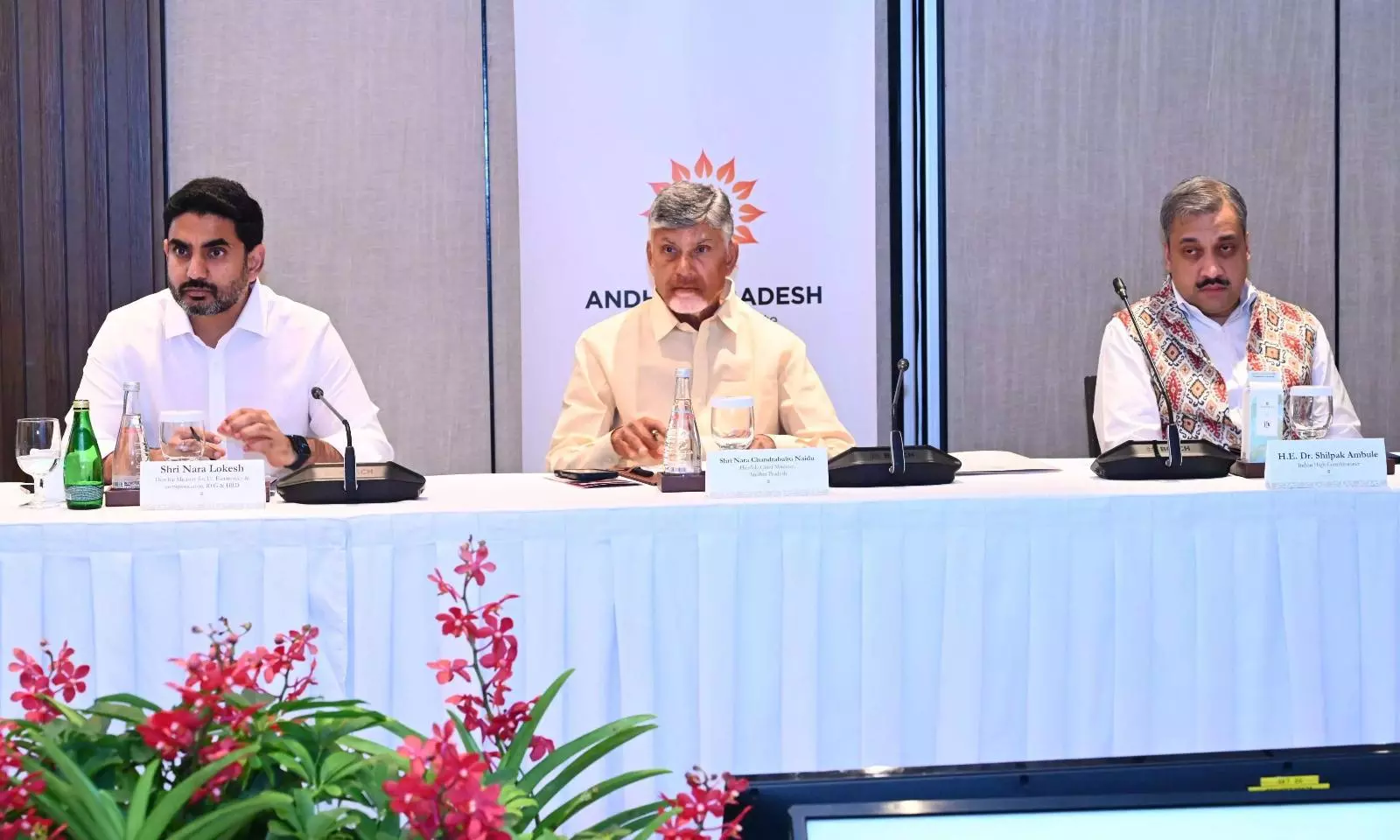 4 రోజులు...26 మీటింగ్స్...సింగపూర్ ఏమిస్తోంది ?