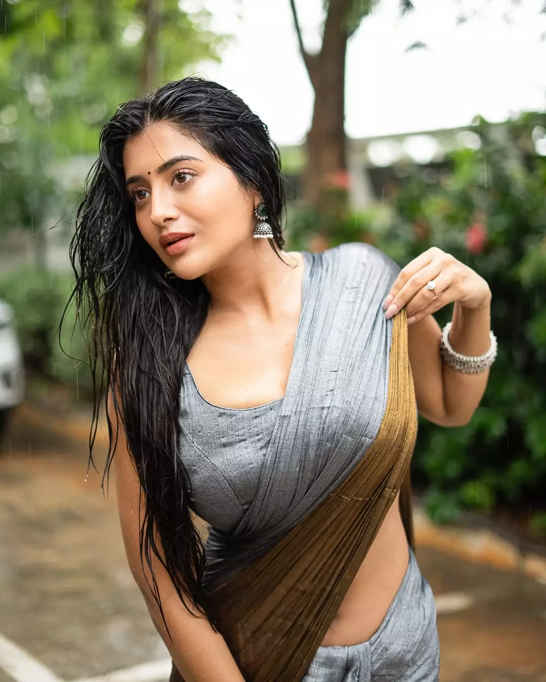 Rashi Singh Dreamy Monsoon Vibes