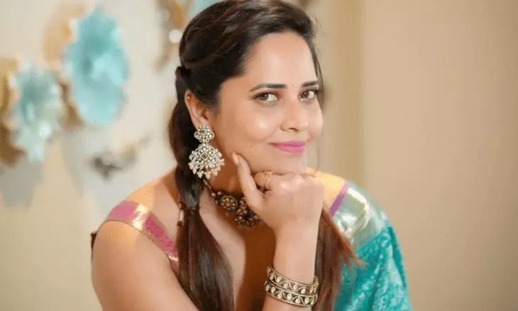 త‌న‌ను తిట్టేవాళ్ల‌పై అన‌సూయ బ్ర‌హ్మాస్త్రం