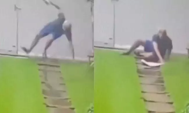 జారి కింద ప‌డ్డ ర‌జ‌నీకాంత్.. ఇది ఫేకా? నిజ‌మా?