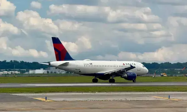 విమానంలో కుదుపులు, పలువురికి గాయాలు... గాల్లో ఏం జరిగింది..!