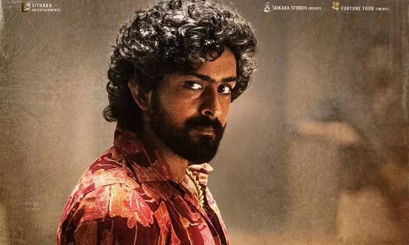 కింగ్ డమ్.. అతను కనిపిస్తే అరుపులు కేకలు..!