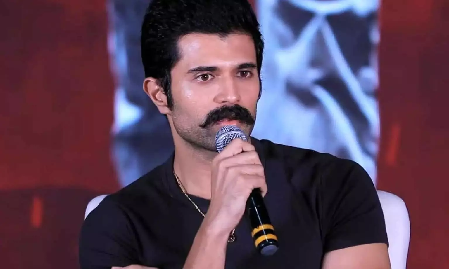 దేవర నాయక.. కింగ్ డమ్ ఎలా అయ్యింది..?