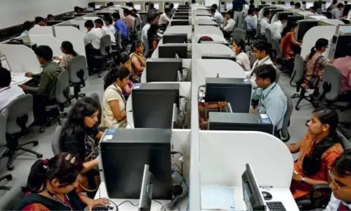 ఐటీ ఉద్యోగులకు షాకింగ్ హెచ్చరిక