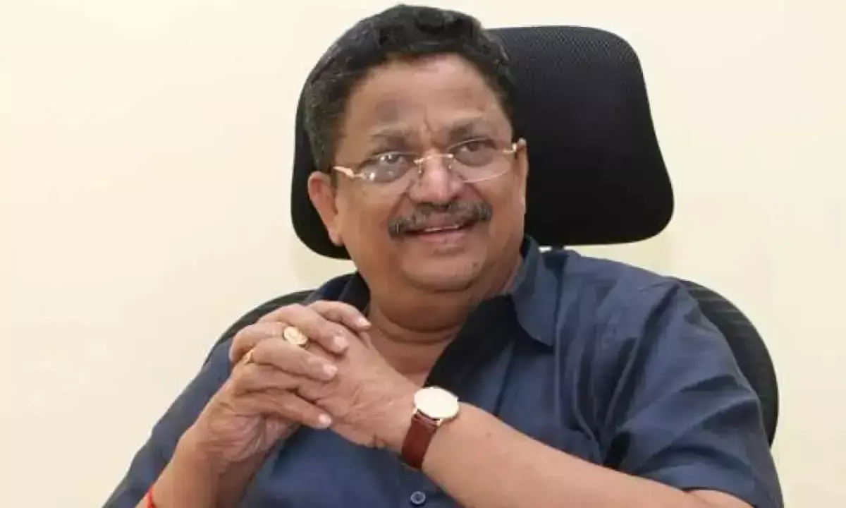 కార్మికుల స‌మ్మె పై ప్ర‌ముఖ‌ నిర్మాత ఫైర్