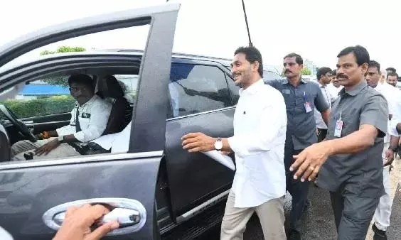 రంగంలోకి జగన్ ఆర్మీ... ఏం జరుగుతోంది ?