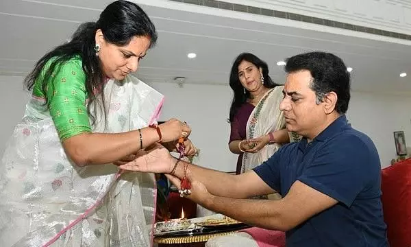 కేటీఆర్ కు కవిత రాఖీ కడుతుందా?