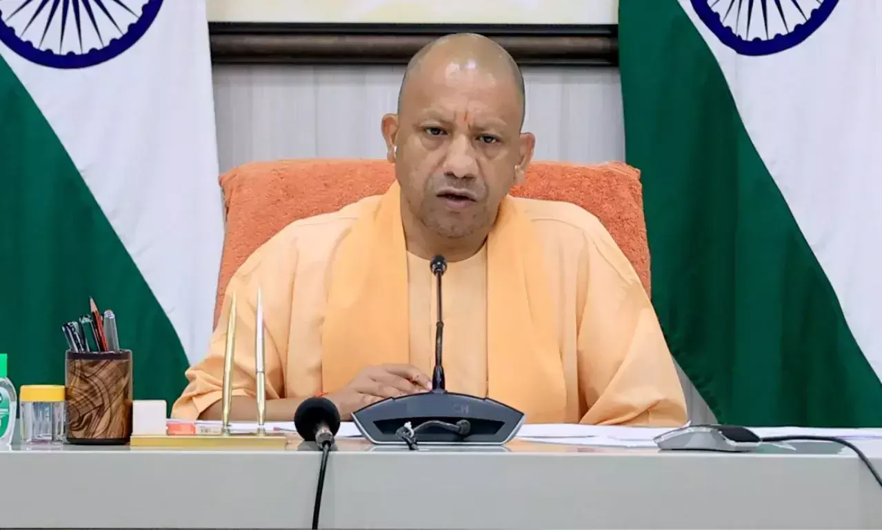 యోగీ మార్క్ ట్రీట్‌మెంట్.. మహిళ పట్ల అసభ్యంగా ప్రవర్తించాడని  షూట్..