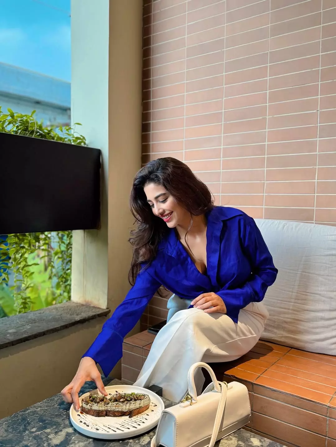 Daksha Nagarkar shares a glimpse of her happy moment