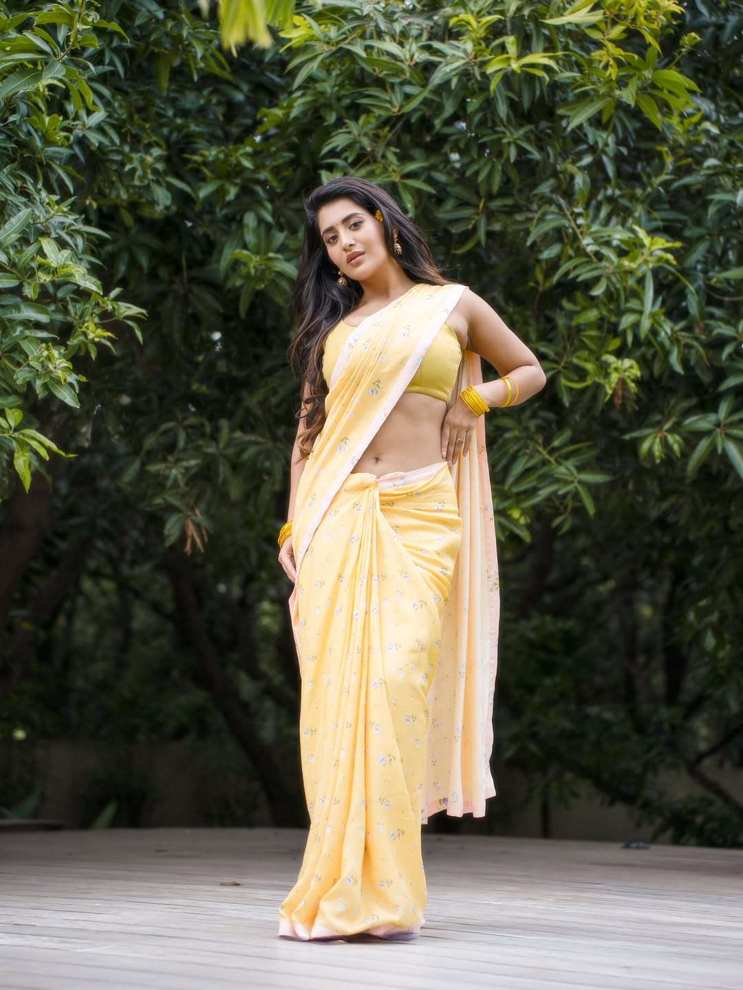 Rashi Singh Spreading Smiles