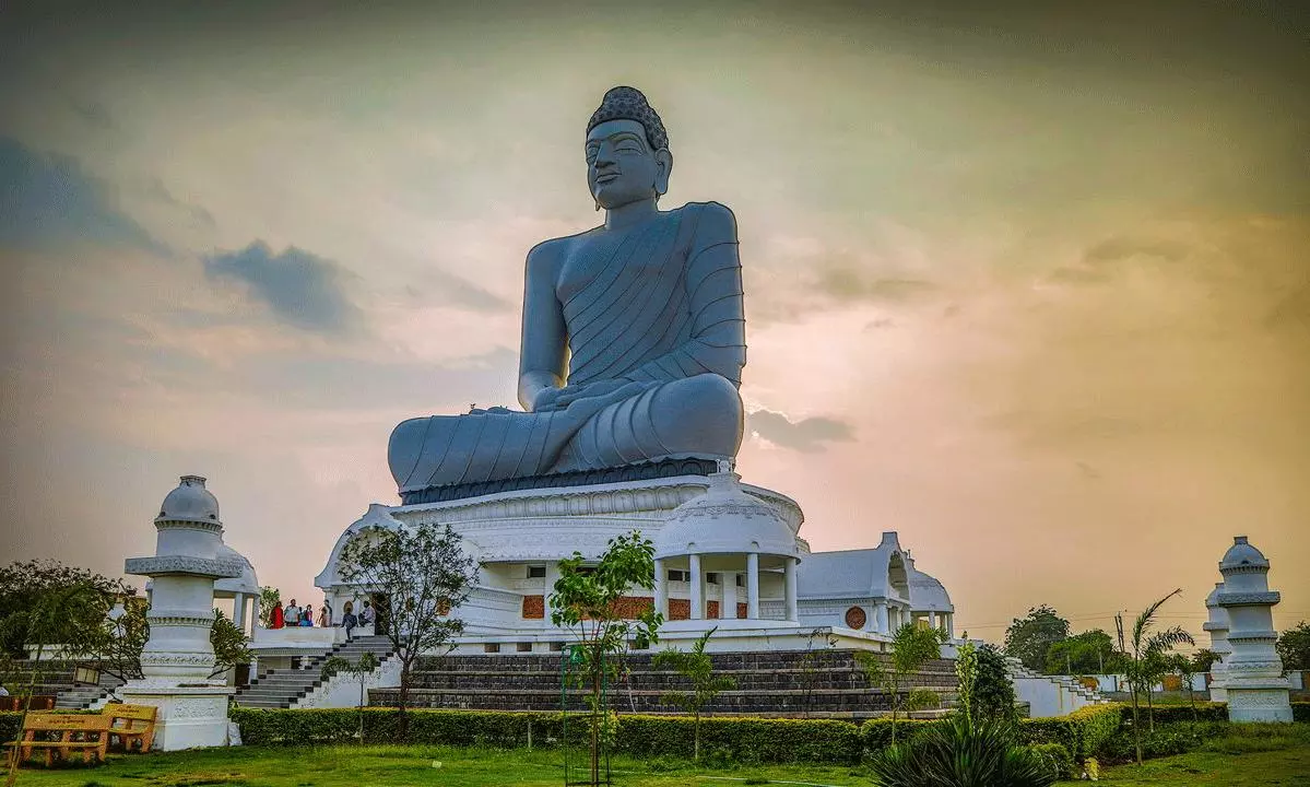 అమరావతికి రాజముద్ర.... శుభవార్త అపుడేనా ?