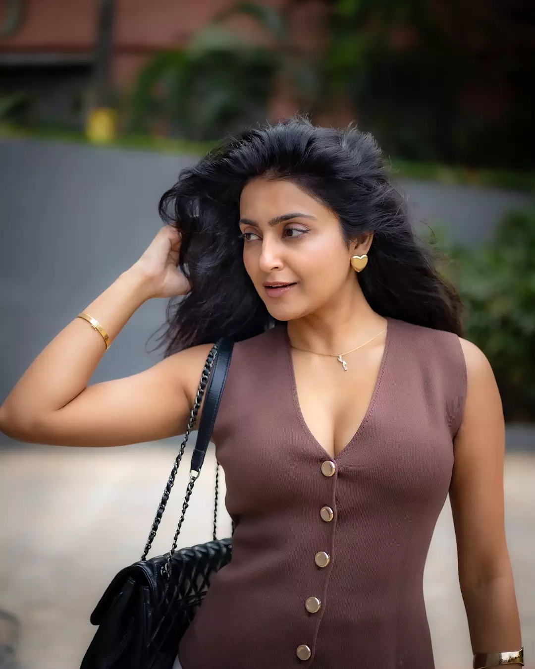 Avantika Shows Her Boss Lady Look