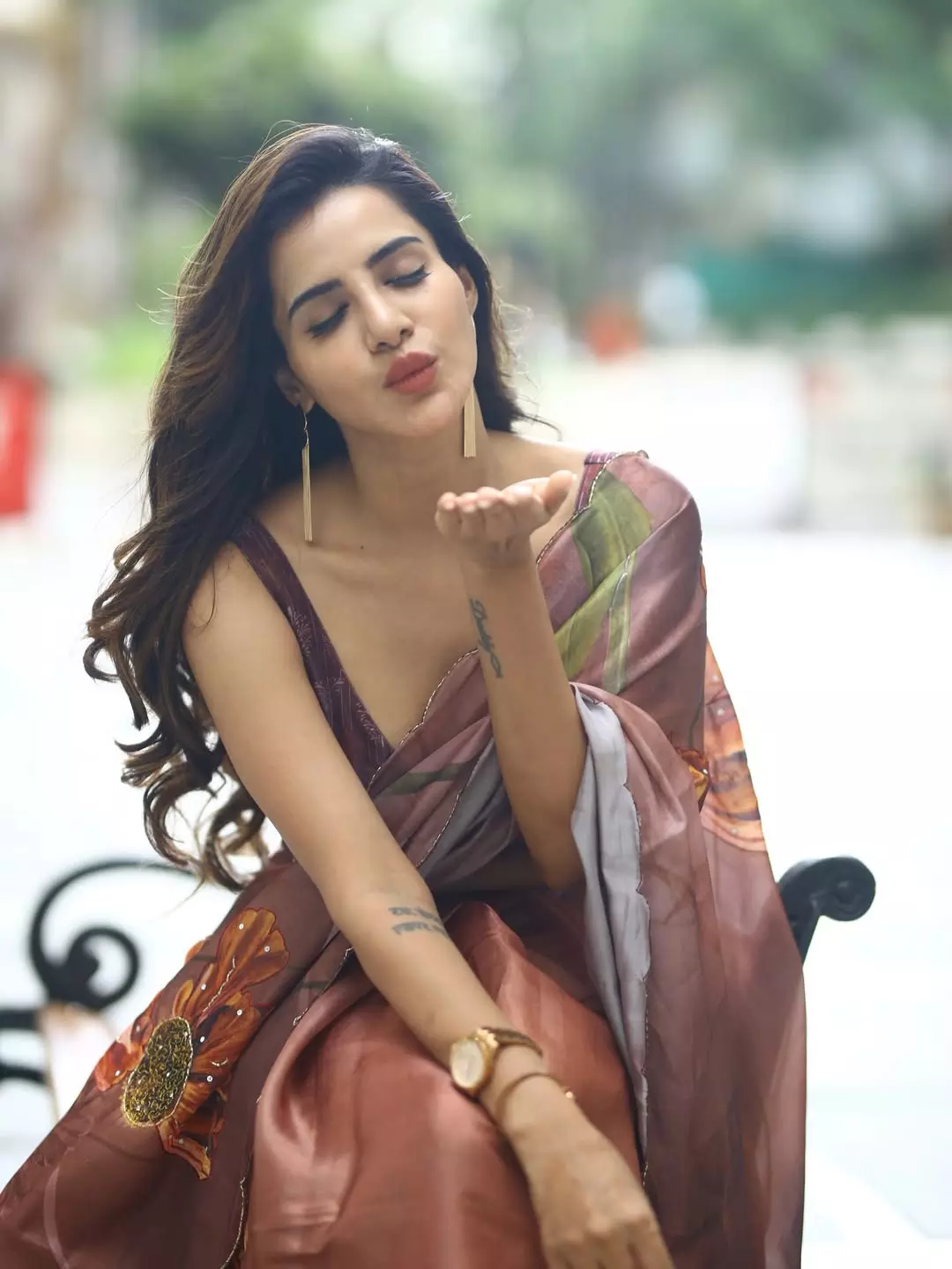 Ashu Reddy Knows How to Look Stylish Every Day Ashu Reddy Knows How to Look Stylish Every Day