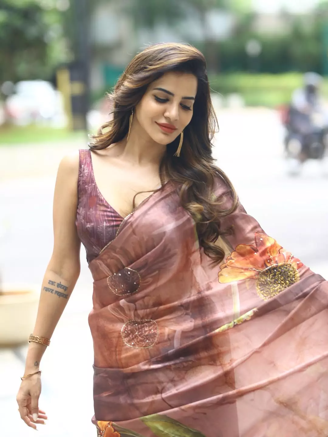 Ashu Reddy Knows How to Look Stylish Every Day Ashu Reddy Knows How to Look Stylish Every Day