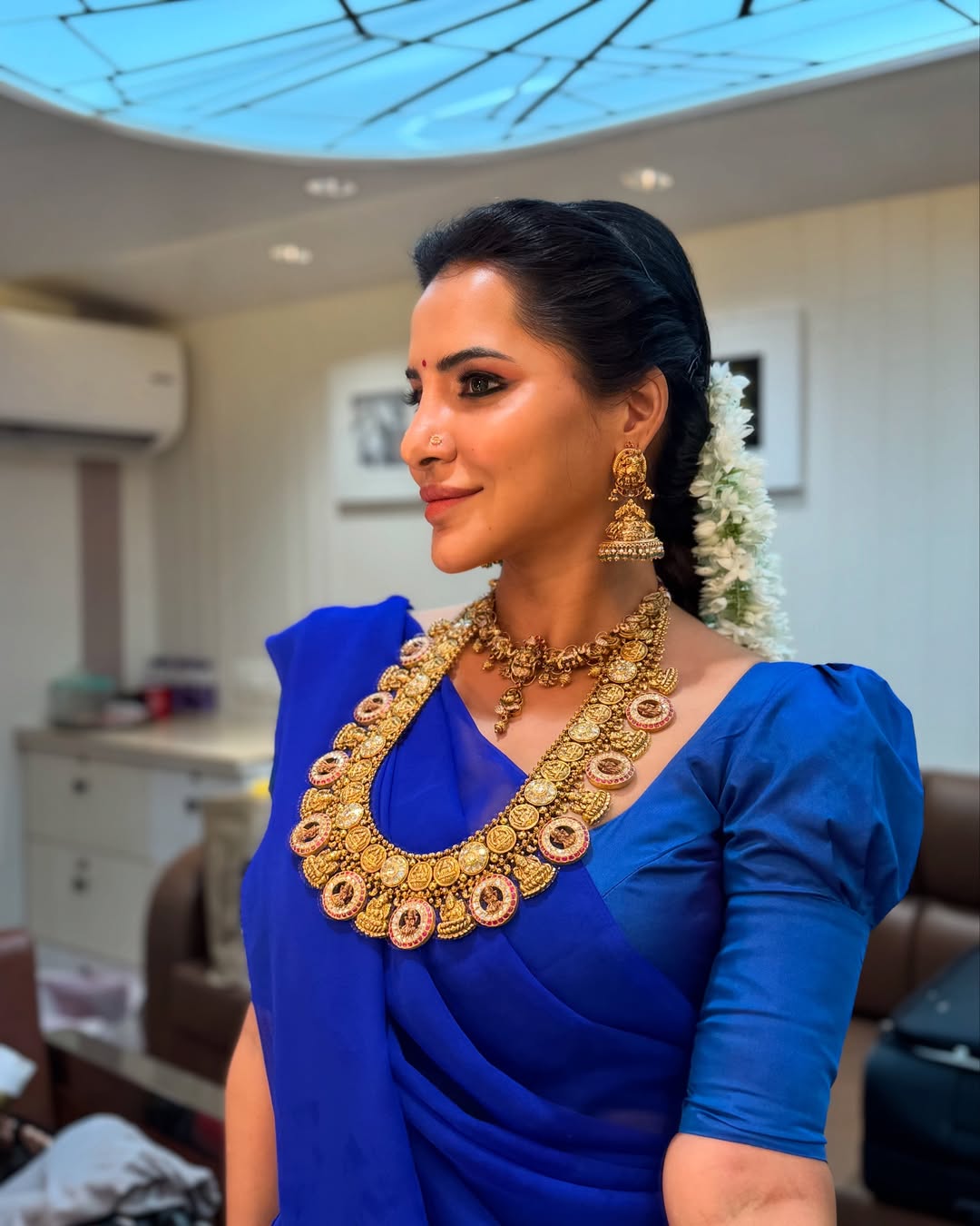 Ashu Reddy Knows How to Look Stylish Every Day Ashu Reddy Knows How to Look Stylish Every Day