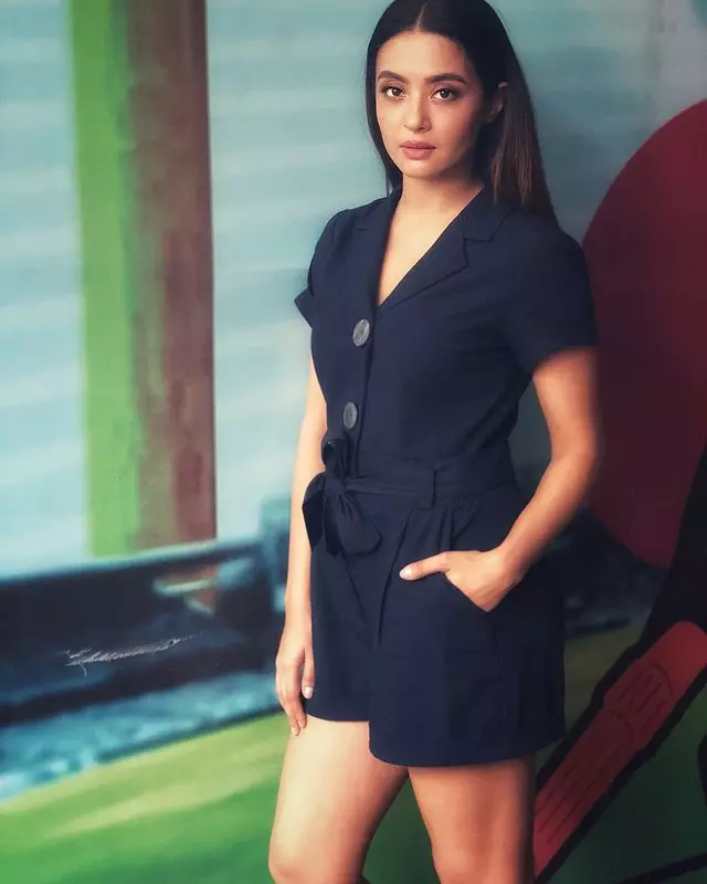 Surveen Chawla’s Classy Typewriter Look