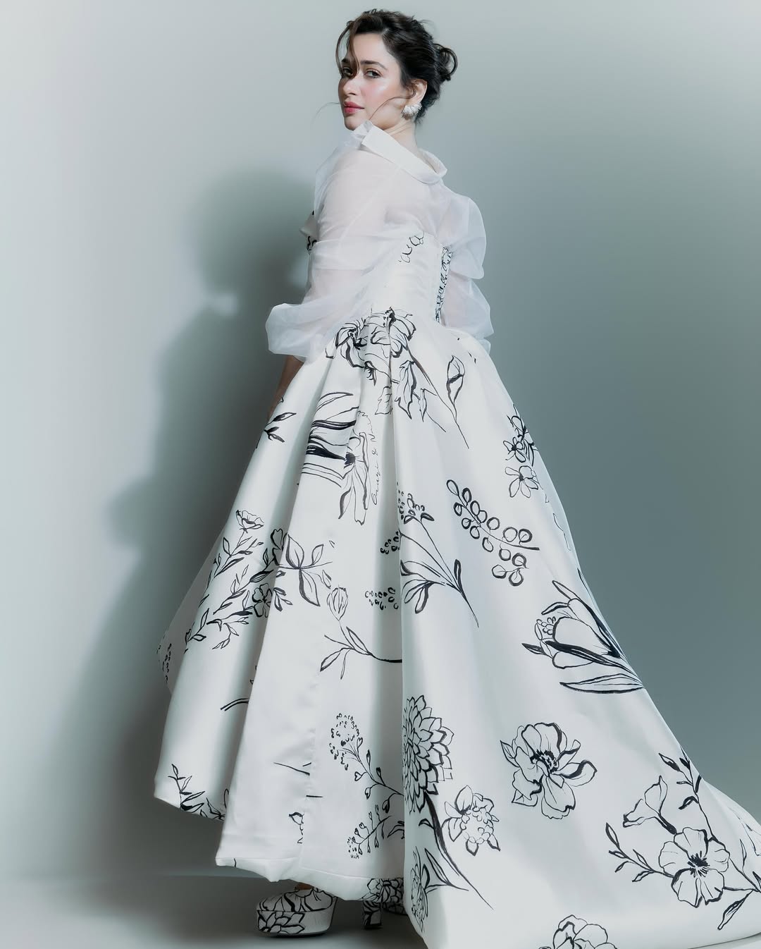 Tamannaah Bhatia’s Style Diary Inspires Fashion Enthusiasts