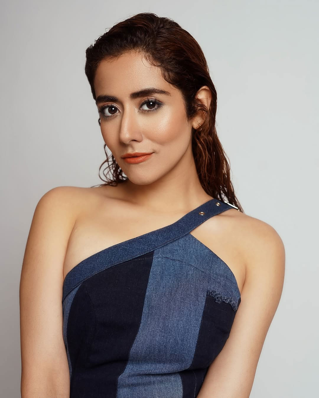 Jonita Gandhi Dazzles in White Lace