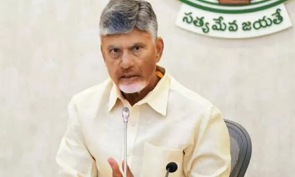 చంద్రబాబు చెప్పినట్లే ఆటోడ్రైవర్లకు రూ.15వేలు.. షరతులు వర్తిస్తాయి