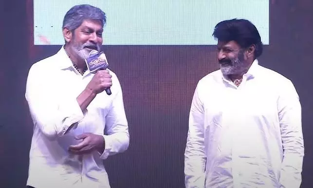 జగపతి బాబు వల్ల బాలయ్యకిఎఫెక్ట్..!