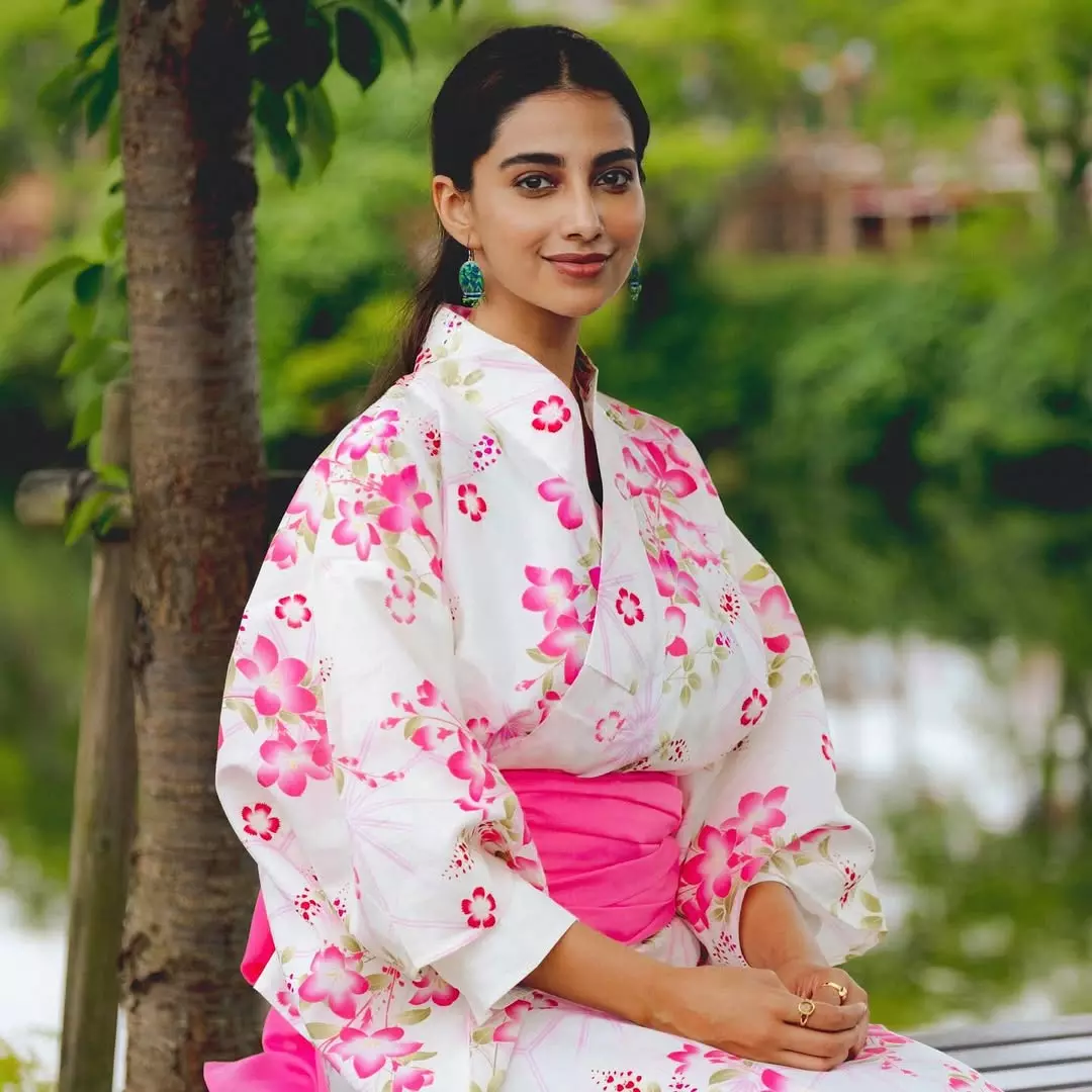 Meenakshi Chaudhary’s Look Has Left Us All Obsessed