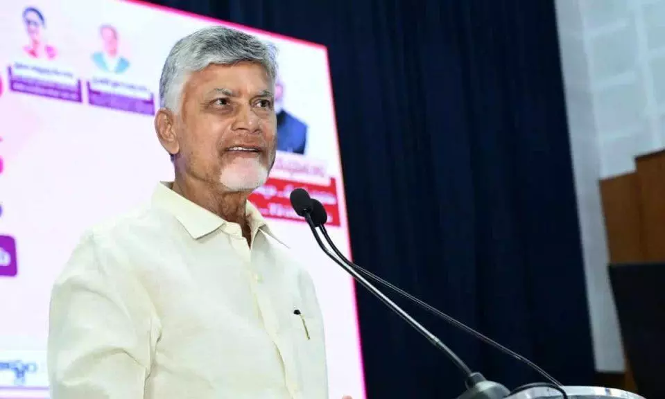 విశాఖ జనాలు ఉన్నారే...బీచ్ సాక్షిగా బాబు