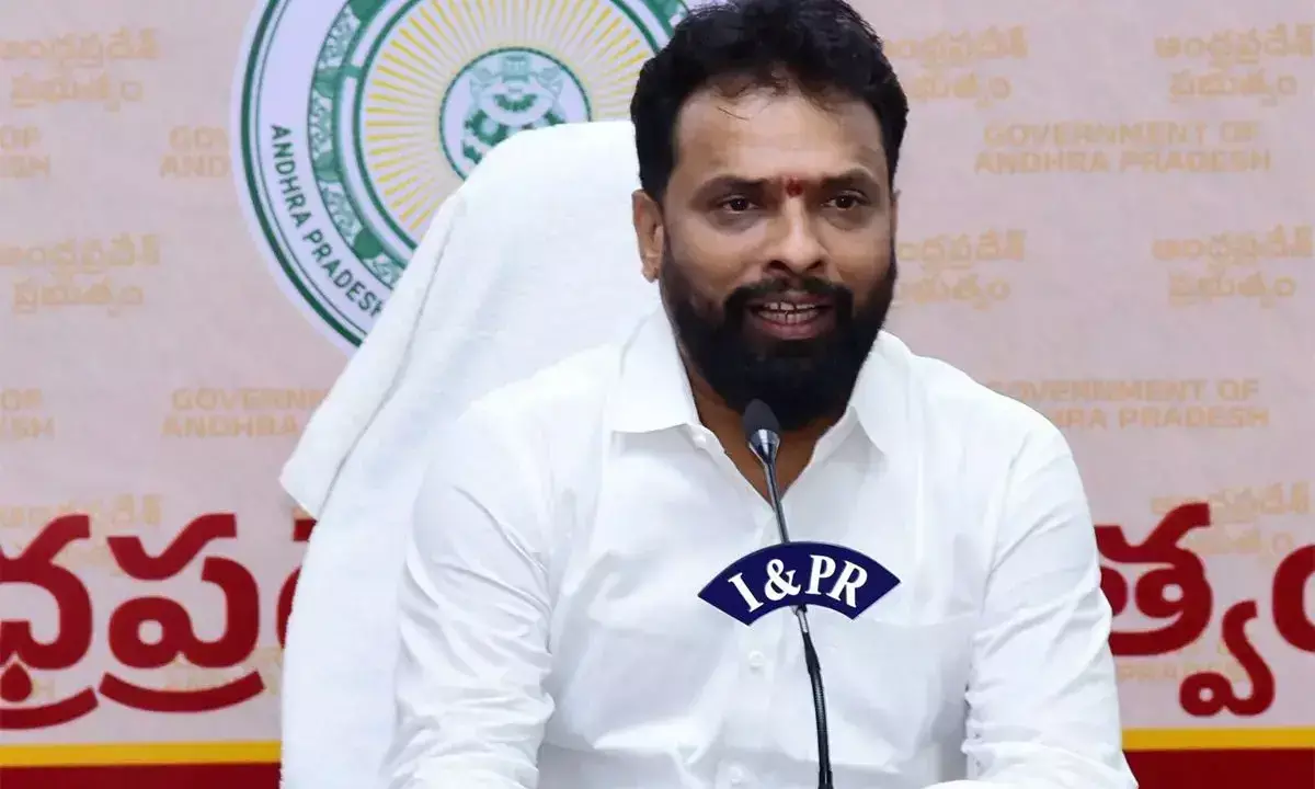 రామచంద్రా అంటున్నా ఉలకని పలకని మంత్రిగారు రామచంద్రా అంటున్నా ఉలకని పలకని మంత్రిగారు