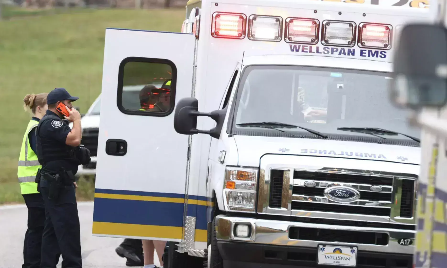 అగ్రరాజ్యంలో పేలిన గన్.. ఈసారి ముగ్గురు పోలీసులు మృతి