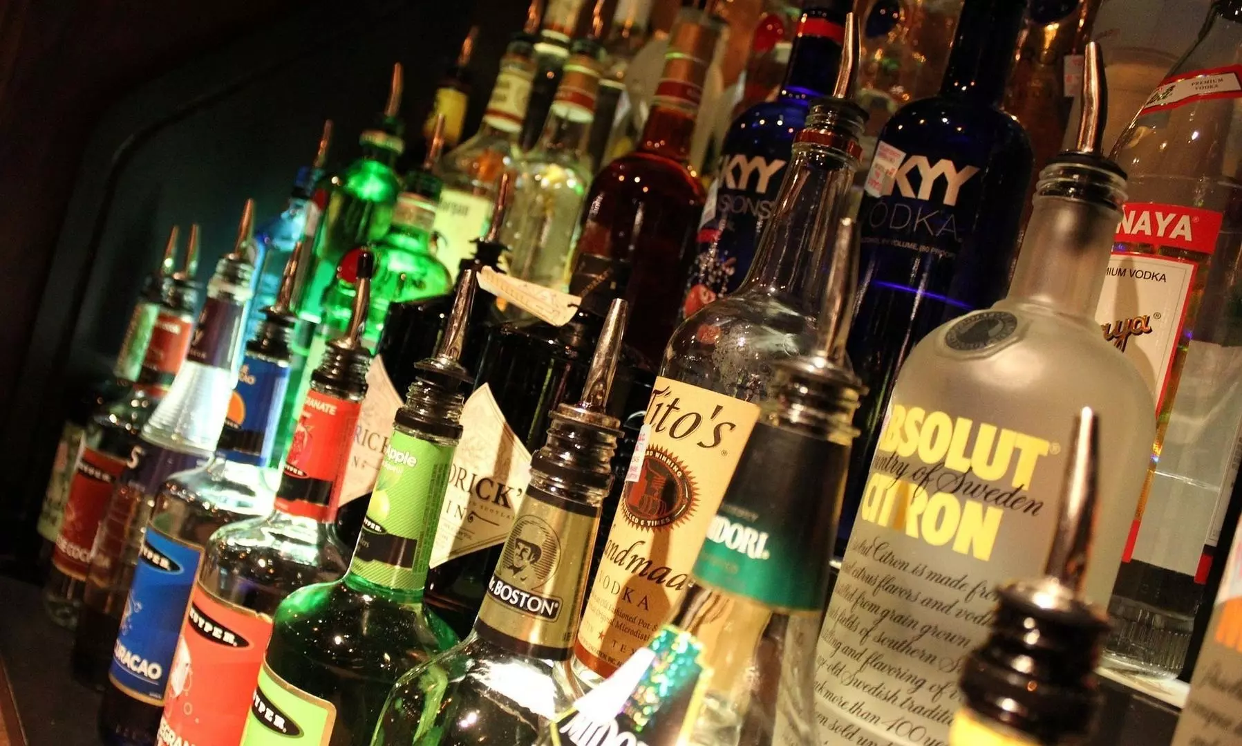 లిక్కర్ స్కాంలో బిగ్ అప్డేట్.. 5 రాష్ట్రాల్లో ఈడీ సోదాలు