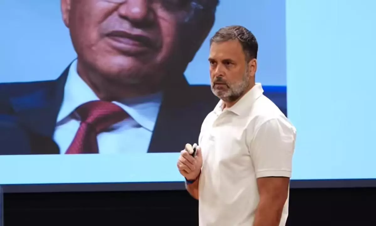 రాహుల్ గాంధీ సంచలన ఆరోపణలు.. ఈసీని గట్టిగా టార్గెట్ చేసిన కాంగ్రెస్ అగ్రనేత