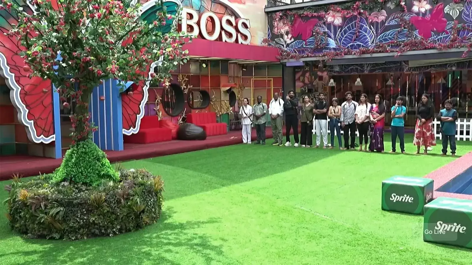 బిగ్ బాస్ 9.. హౌస్ లో ఎంటరైన కామనర్స్..!