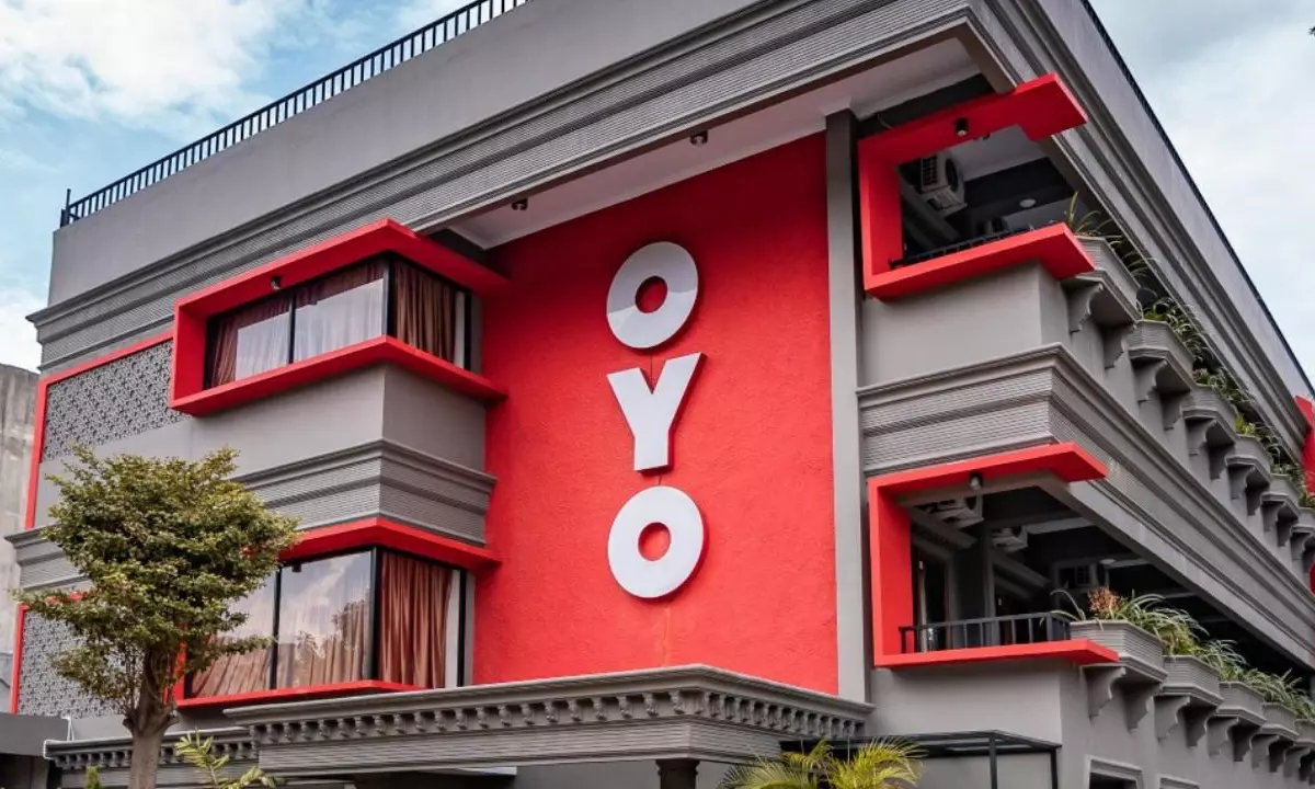 డేటింగ్ యాప్ లో పరిచయంతో ఓయో రూమ్ కు వెళ్లిన డాక్టర్.. తర్వాతే అసలు సినిమా