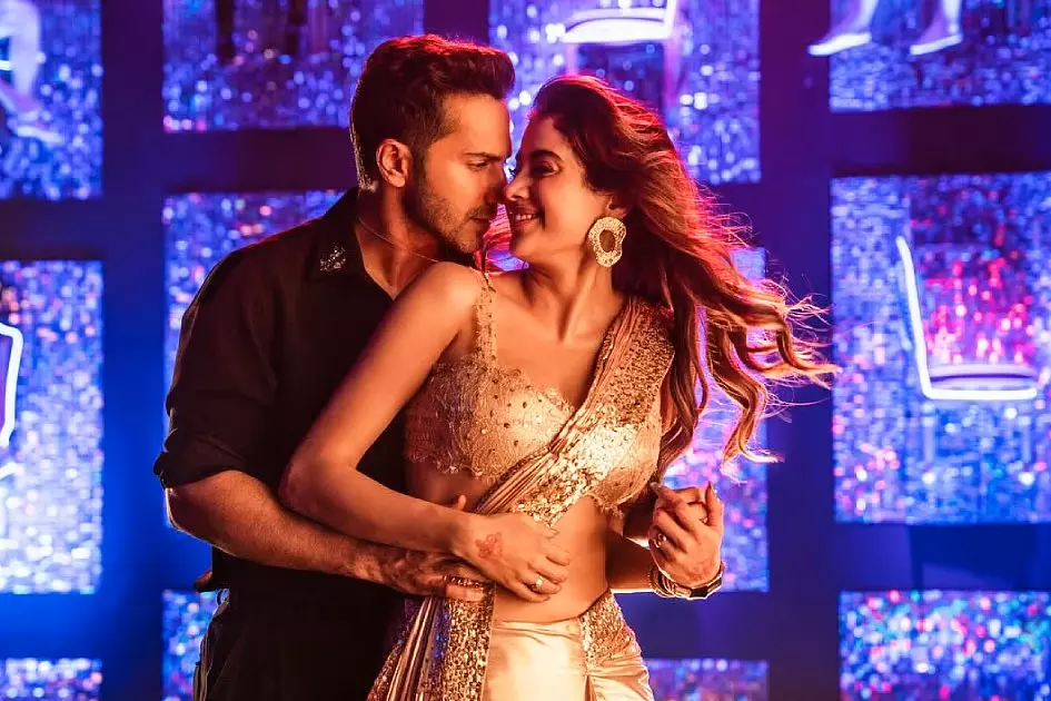 తులసి కుమారి ముద్దులకు కత్తెర పడిందట..!